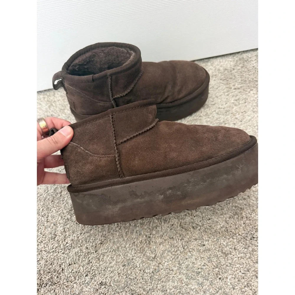 UGG Classic Ultra Mini Platform Boots – Dark Brown – Women's Size 7 – Used